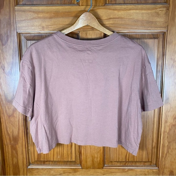 Never Worn Nike Tee Short Sleeved Nude Colored Crop Top! - Picture 4 of 5